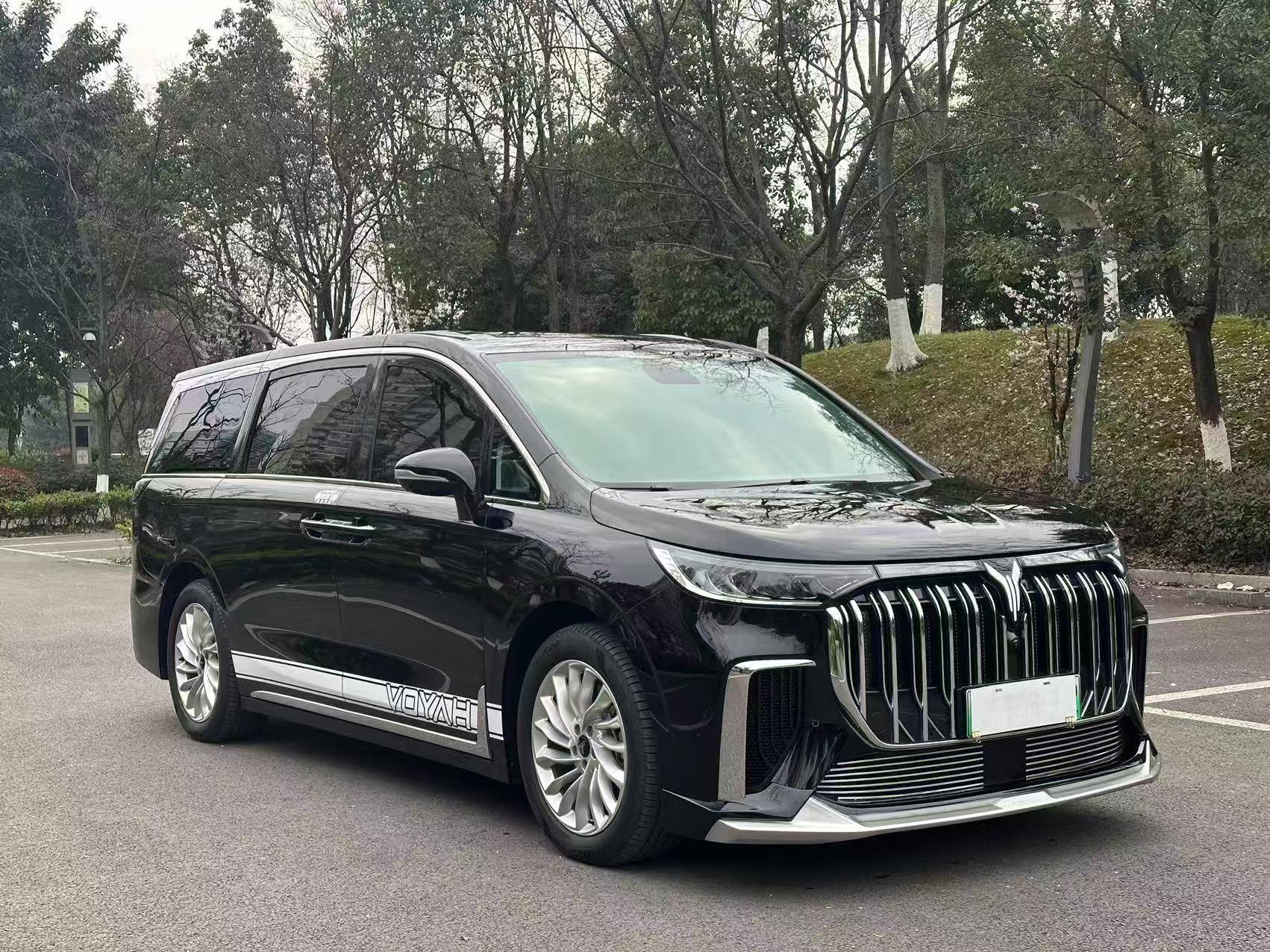 7座商務車